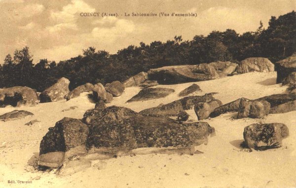Les rochers vue d'en bas